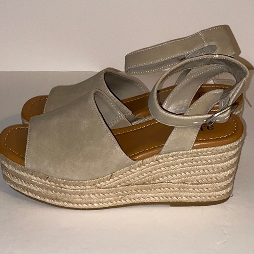 NWT, a.n.a laskie wedges, size 8 - Picture 3 of 9